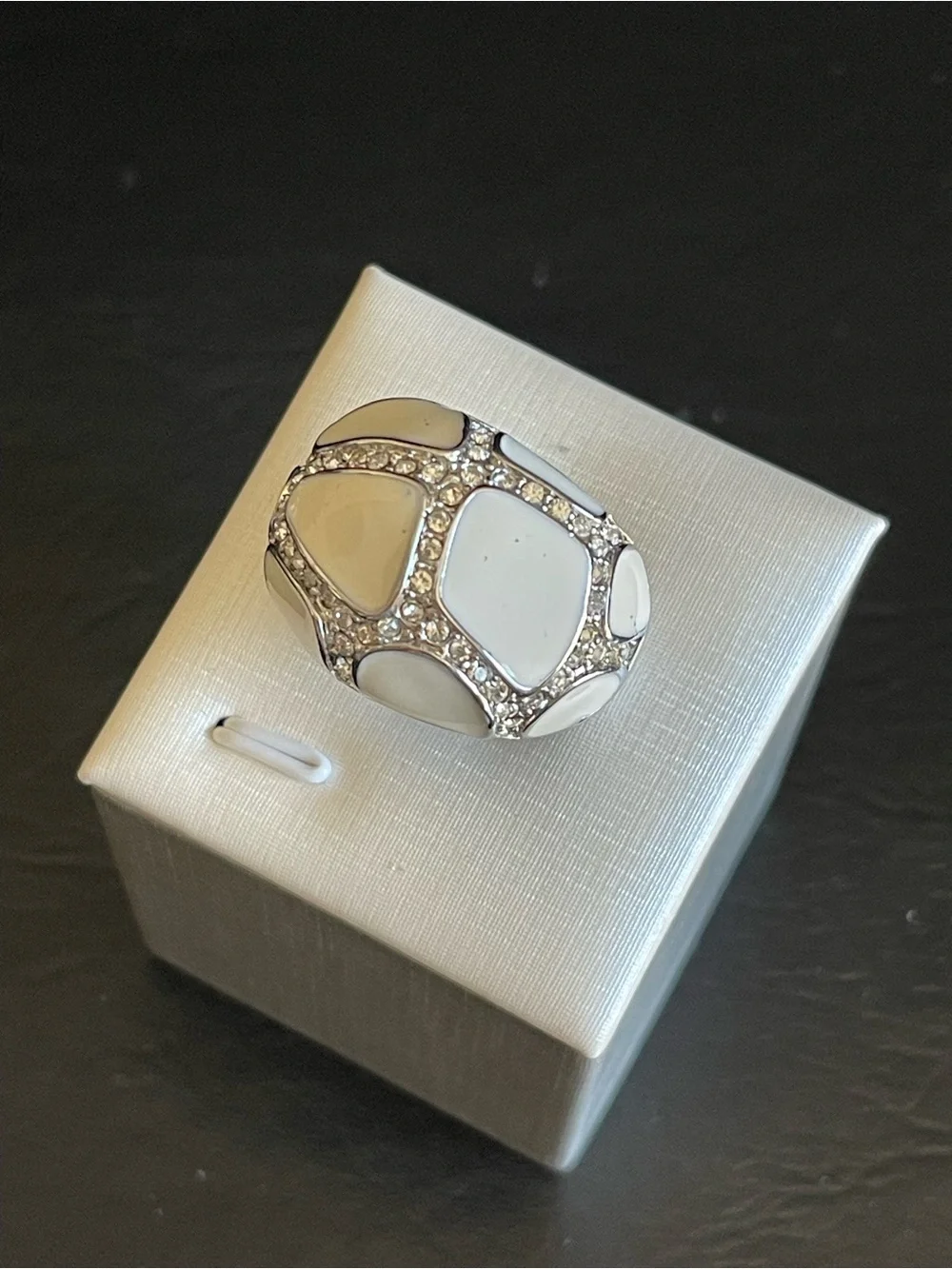N/A elegant white